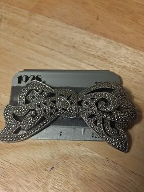 1928 Vintage-Inspired Silver Bow Hair Barrette - Rhinestone Accent